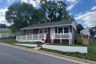 210 Midway Ave, Front Royal, VA 22630 - Photo 1