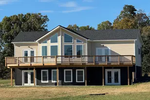 110 Lee Dr, Linden, VA 22642 - Photo 1