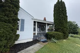 303 Lee St, Front Royal, VA 22630 - Photo 1