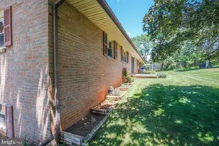 731 E Stonewall Dr, Front Royal, VA 22630 - Photo 7