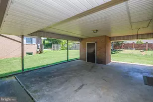 731 E Stonewall Dr, Front Royal, VA 22630 - Photo 11