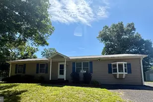 686 Rollason Dr, Front Royal, VA 22630 - Photo 1
