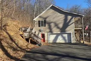1157 Granny Smith Rd, Linden, VA 22642 - Photo 1