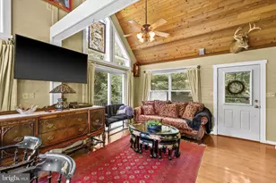 367 Northern Spy Dr, Linden, VA 22642 - Photo 5
