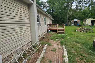 348 Thompson Hollow Rd, Bentonville, VA 22610 - Photo 3