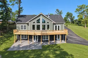 113 Lee Dr, Linden, VA 22642 - Photo 3