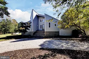 102 Tue Marsh Ln, Yorktown, VA 23692 - Photo 5