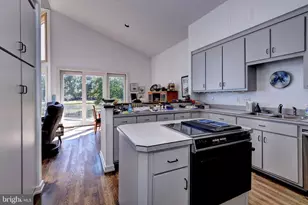 102 Tue Marsh Ln, Yorktown, VA 23692 - Photo 19