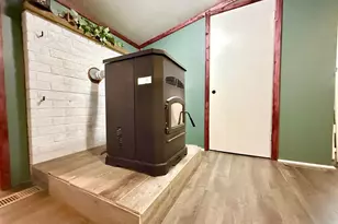 22 Mountain View St, Petersburg, WV 26847 - Photo 23