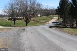 880 Tom Cox Rd, Petersburg, WV 26847 - Photo 3