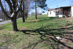 880 Tom Cox Rd, Petersburg, WV 26847 - Photo 9