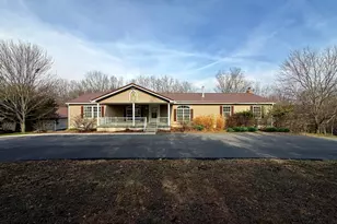 401 Nighthawk Dr, Petersburg, WV 26847 - Photo 1
