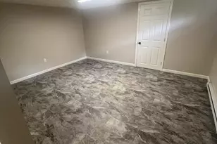 395 Point Dr, Petersburg, WV 26847 - Photo 15