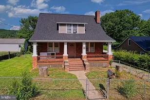 125 Pine St, Petersburg, WV 26847 - Photo 1