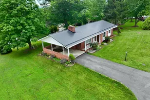 73 Woodlawn Dr, Petersburg, WV 26847 - Photo 3
