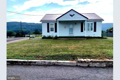 414 Highland Ave, Petersburg, WV 26847 - Photo 1