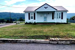 414 Highland Ave, Petersburg, WV 26847 - Photo 1