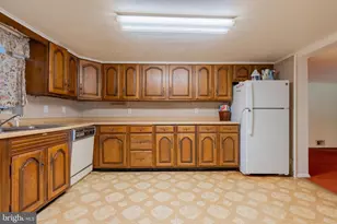 476 Schrader Ln, Petersburg, WV 26847 - Photo 13