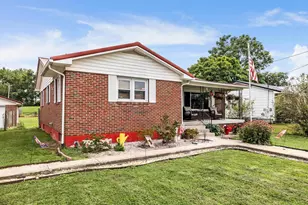 207 Clements St, Moorefield, WV 26836 - Photo 7