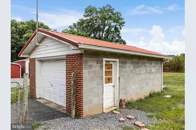 207 Clements Street, Moorefield, WV 26836 - Photo 5