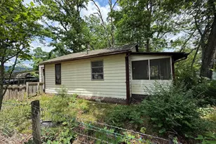 151 Cecil Meneffee Dr, Moorefield, WV 26836 - Photo 13