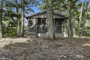 564 Highland Springs Rd, Moorefield, WV 26836 - Photo 1