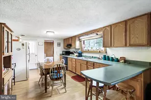 146 Miracle Dr, Springfield, WV 26763 - Photo 7