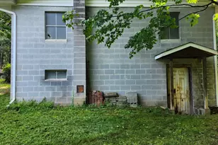 2445 Bear Wallow Hollow Rd, Augusta, WV 26704 - Photo 17