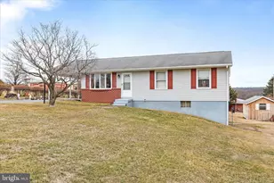 51 York Dr, Romney, WV 26757 - Photo 5