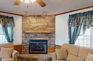 566 Wild Apple Ln, Paw Paw, WV 25434 - Photo 11