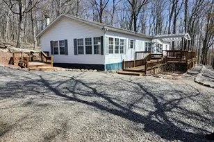 566 Wild Apple Ln, Paw Paw, WV 25434 - Photo 9