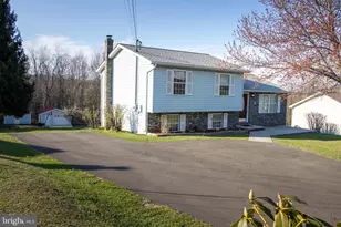 387 W Ridge Loop Rd, Romney, WV 26757 - Photo 3