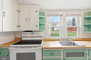 715 Charles St, Romney, WV 26757 - Photo 15