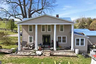 1264 Tearcoat Rd, Augusta, WV 26704 - Photo 5