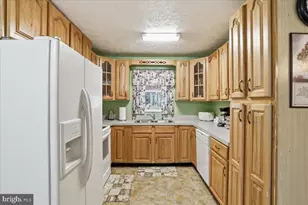 25 Fox Craft Ct, Green Spring, WV 26722 - Photo 9
