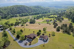 1054 River Bend Dr, Paw Paw, WV 25434 - Photo 9