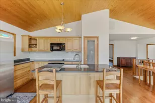 1054 River Bend Dr, Paw Paw, WV 25434 - Photo 35