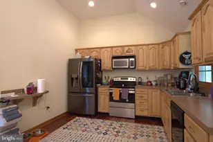 945 White Oak Trail, Paw Paw, WV 25434 - Photo 15