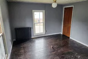 521 W Main St, Romney, WV 26757 - Photo 9