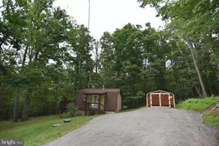 586 Cardinal View Rd, Paw Paw, WV 25434 - Photo 9