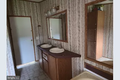305 N River Run Boulevard, Delray, WV 26714 - Photo 25