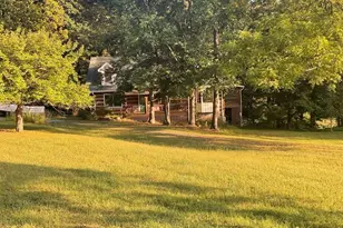 901 River Bend Dr, Paw Paw, WV 25434 - Photo 1