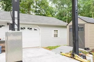 1227 Rolling Ln, Harpers Ferry, WV 25425 - Photo 25