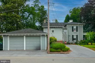 417 E Washington St, Charles Town, WV 25414 - Photo 5