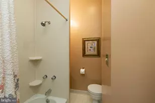 417 E Washington St, Charles Town, WV 25414 - Photo 89