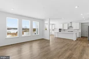 812 Lord Fairfax St, Charles Town, WV 25414 - Photo 17