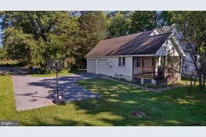 24 Potomac Avenue, Shenandoah Junction, WV 25442 - Photo 5
