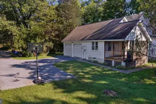 24 Potomac Ave, Shenandoah Junction, WV 25442 - Photo 5