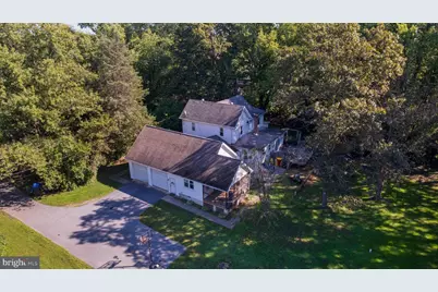 24 Potomac Avenue, Shenandoah Junction, WV 25442 - Photo 3