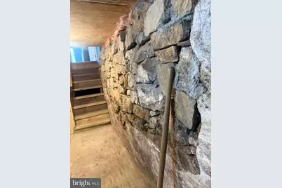 420 W Washington Street, Charles Town, WV 25414 - Photo 29